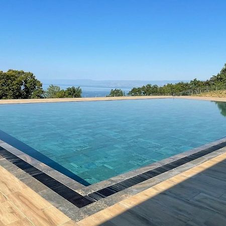 Les Terrasses De Lavaux 1 - Appartement De Luxe Avec Vue Panoramique Et Piscine Puidoux Dış mekan fotoğraf
